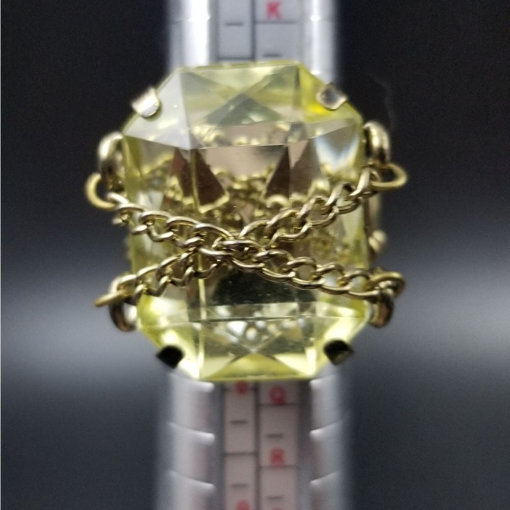 Green mist topaz baguette in chains ring size adjustable stretch. R123